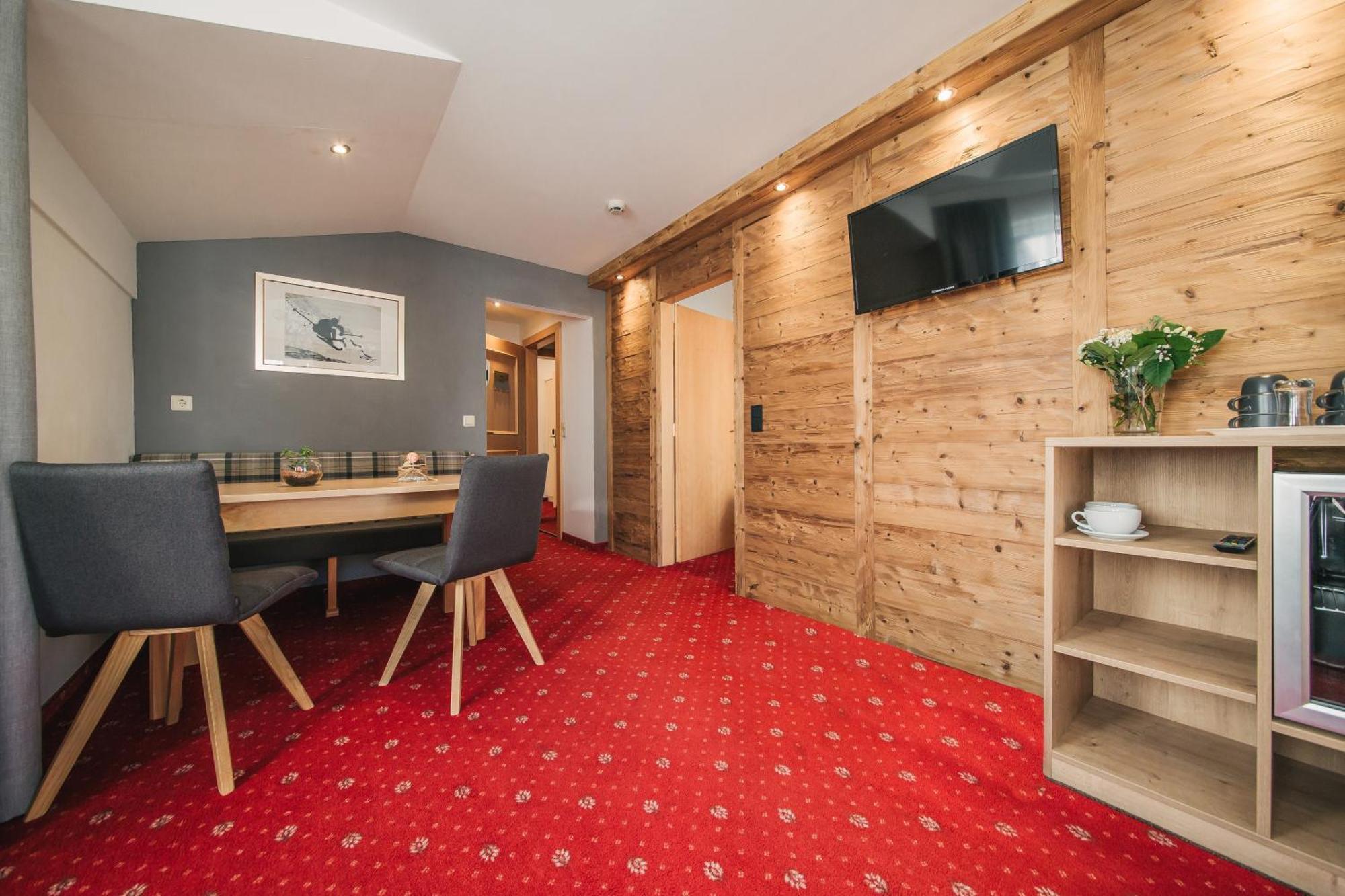 Arlen Lodge Hotel Inkl Premium Karte Im Sommer 장크트안톤암아를베르크 외부 사진